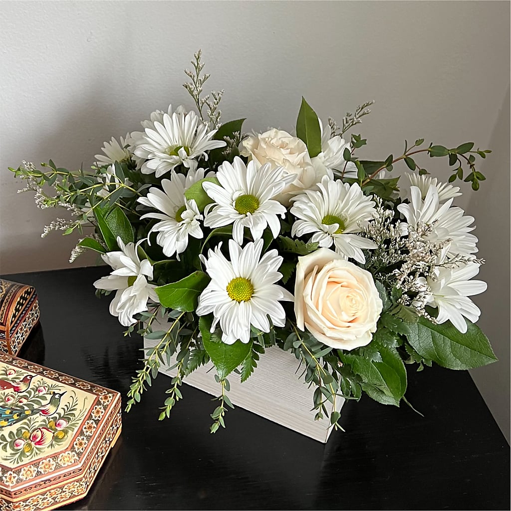Fresh Linen Box Bouquet – Carrs, Bellevue WA