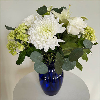 Snowy Dreams Bouquet –  Carrs, Bellevue WA