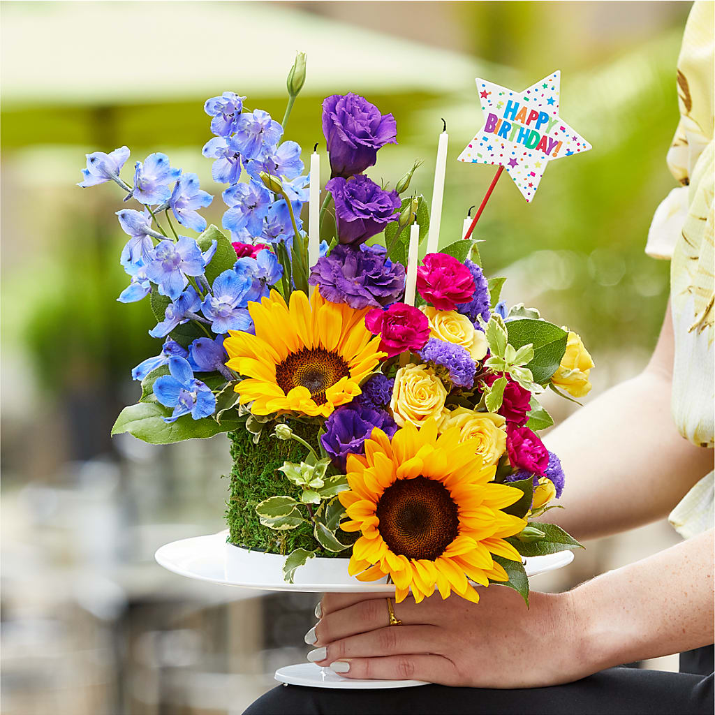 Star of the Day Floral Cake –  Carrs, Bellevue WA